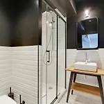 Pick A Flat's In In Parc Des Buttes Chaumonts - Rue Edouard Pailleron