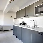 Pick A Flat's In In Parc Des Buttes Chaumonts - Rue Edouard Pailleron