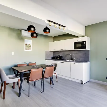Pick A Flat's In In Parc Des Buttes Chaumonts - Rue Edouard Pailleron