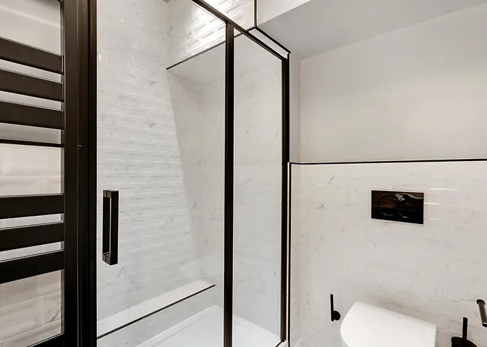 Apartment Pick A Flat's In In Parc Des Buttes Chaumonts - Rue Edouard Pailleron