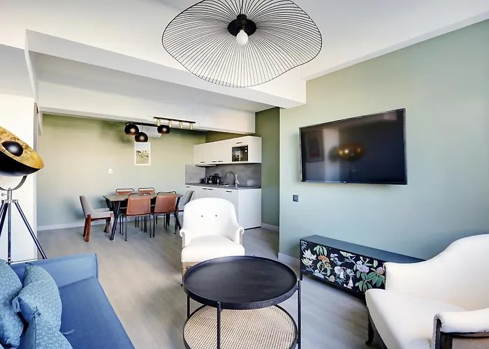 Pick A Flat's In In Parc Des Buttes Chaumonts - Rue Edouard Pailleron Apartment *