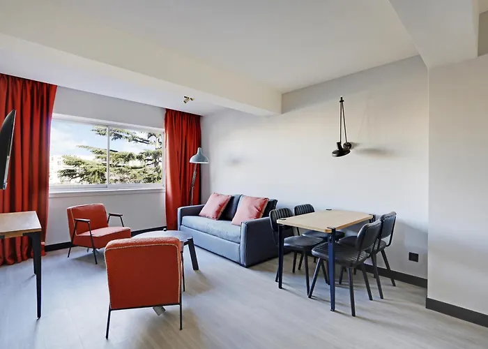 Pick A Flat's In In Parc Des Buttes Chaumonts - Rue Edouard Pailleron Paris